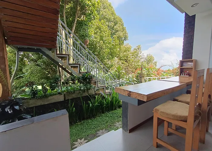 La Montana Bali & Séjour chez l'habitant Munduk